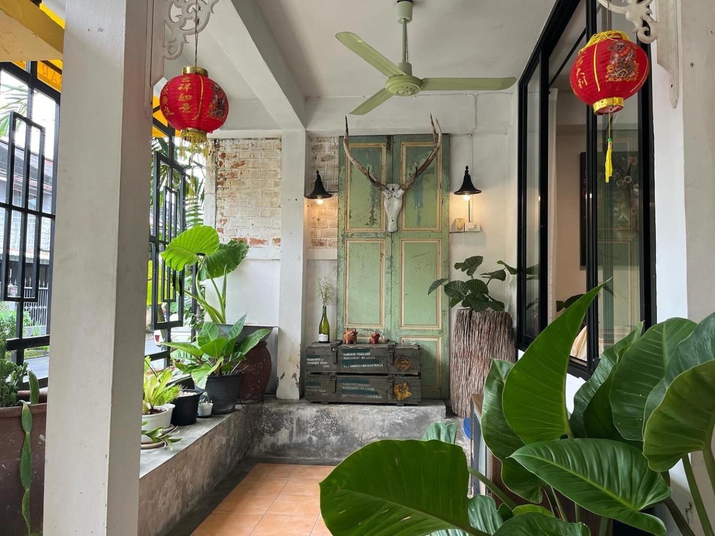 Auntie & Niece Phuket Apartment Ban Sam Kong Exterior photo